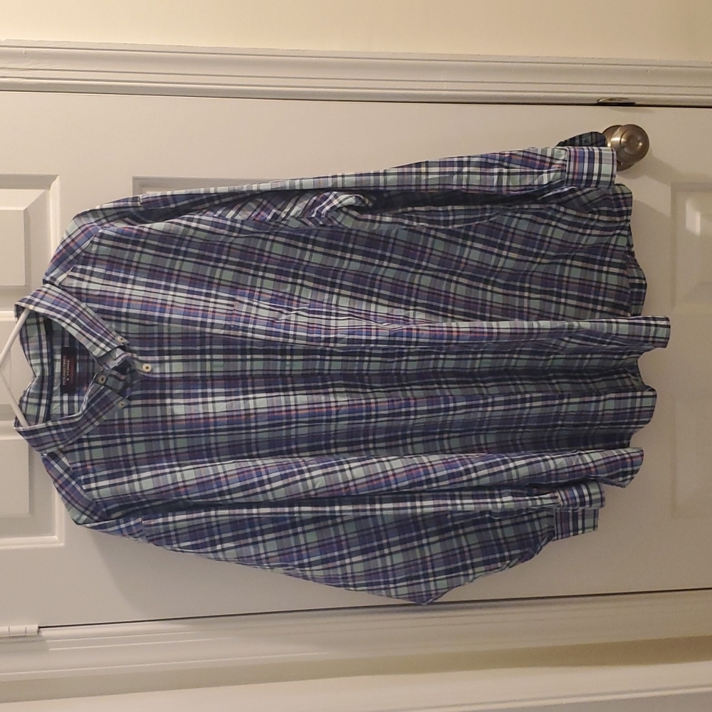 Roundtree & Yorke button down 2xl no tears, holes, or missing buttons